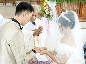 SAH @florensiazefanya 😄Tinggal menunggu tahap berikutnya 😂.Langgeng sampai mau memisahkan 🙏 amin.#weresisters #sisterwedding #RobbySellaJourney #ClozetteStar #clozetteid #weddingceremony