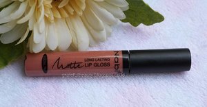Halo semuanya yang lagi kerja, cek yuk reviewku yang terbaru tentang Nabi Matte Long Lasting Lip gloss ini 😊
Harganya murah meriah lho cuma 40 ribuan, hasilnya oke banget buat dipake sehari2 dan gak kissproof juga 😊

Oh ya Nabi ini kiriman hadiah redeem poinku dari @tampilcantik_com lho 😁

#gratefubeautyblog #clozettestar #clozetteid #makeupreview #lipstikmatte #liquidlipstik #nabicosmetics #mattelonglasting