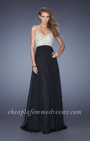 La Femme Style 20061 Long Prom Dress Features a Sweetheart Neckline, Combination of Sequins, Pearls and Iridescent Stones, Paneled Layered, and Flowing Long Chiffon Skirt. This 2014 La Femme Dress is perfect for Prom Dress, Evening Dress, Winter Formal Dress, Engagement Dress, Homecoming Dress or Special Occasion Dress.
 
Size: Standard Size or Custom Made Size
Closure: Back Zipper
Details: Embellished Bust
Fabric: Chiffon
Length: Long
Neckline: Strapless Sweetheart
Waistline: Natural
Color: Black
Tag: Black,Long,Strapless,Prom Dresses,La Femme 20061