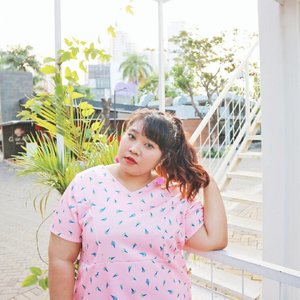 Summer is all about ice cream and fun outfit. Why not both? Yep, that's ice creams pattern on my dress. No bikini body? No problem. 
#ootd #ootdbigsize #ootdbigsizeindo #fashion #cute #ootdplussize #ootdcurvy #ootdplussizeindo #ootdbigsizeindo #curvy #clozetteid #summeroutfit #summer #pink #icecream #🌞 #blogger #bblogger #beautyblogger #surabayabeautyblogger #sbybeautyblogger
#bodypositive #ilovemyself #ootdindo
