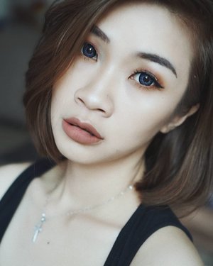 Hallo monday... Judul makeup ini adalah choco lava cake 🤣

Keisengan belajar makeup di luar korean makeup
Belum rapi emang tapi muka eke klo makeup begini judes banget bagaikan mak tiri yang tersakiti 🤣🤣🤣 #shantyhuang #beautyblogger #beauty #blogger #selfie #selca #makeup #clozettedaily #clozetteid #instagood #instadaily