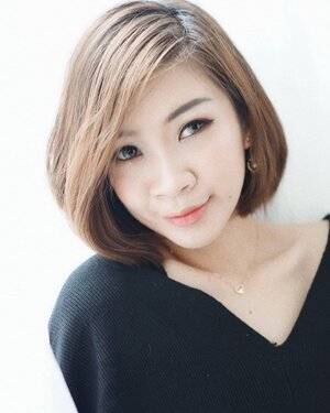 Every smile makes you a day younger 😁

#shantyhuang #beauty #selfie #selca #beautyblogger #clozetteid #clozettedaily #instadaily #instagood