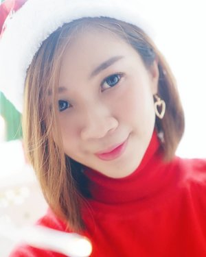 Merry christmas my friends 🎄🎄🎄🎅🤶 #shantyhuang #beautyblogger #beauty #blogger #merrychristmas #selfie #clozetteid #clozettedaily #instagood #instadaily