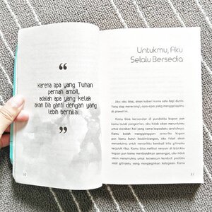 salah satu buku yg sudah lama ada di daftar "to be read". mumpung ramadan, mari baca buku ini sekalian mengingatkan diri sendiri😍
.
#toberead #book #bookstagram #bookworm #booknerd #clozetteid #clozette #blog #blogger #lovelife #lovemessage #read #hobi #hobibaca #bacabuku #bacabukuyuk