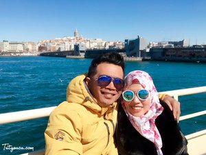 Alhamdulillah for spouse that makes you dream of Jannah #couple #love #beach #turkeytrip #coupletrip #happyholidays #moment #clozetteid #galatatower #istanbul