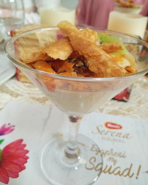My favorite part
.
.
.
.
.
.
#eggpresimonde #dessert #panacota #foodporn #ClozetteID