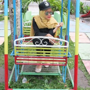 You Only Live Once,but If You Do It Right,Once is Enough #clozetteID #ootd #ootdindo #ootd_hijab #ootdindonesia #hijabstyleindonesia #hijabootdindo #hijabchic #hijabstylebyme #hijabdaily #hijabstreetstyle 😁