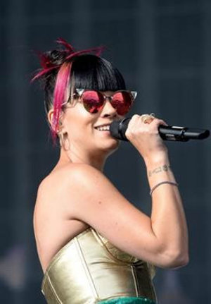Spotted: Lily Allen Wearing Iridia Fendi Sunnies