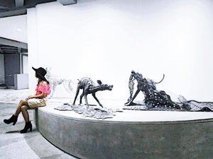 Wild child, don't fit in with everybody else.
•
•
•
•
•
•
• 📸 : @iraanursyadha • #ggrep #clozetter #clozetteid #bloggerbabes #bloggerstyle #indonesianblogger #artwork #art #artsy #nuartsculpturepark #sculpture #explorebandung #jalanjalanseni #vsco