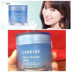 I just tried this Laneige Water Sleeping Mask last night, and I fall in love with it rightaway😍😍 My face is extremely dry, I applied this mask lightly before I sleep, and feel the effect instantly. Oh btw, you dont have to wash your face, just let the mask works until you wake up in the morning. And today, I countlessly touch my face to feel if there's any improvement. And I can say, I'm satisfy enough as the first time application of this Laneige Water Sleeping Mask. Will definetely continue this as my night routine👌👌❤️❤️💋💋 #laneigewatersleepingmask #laneige #skincare #clozetteid #menujuwajahsonghyekyo #doakanplis #koreanskincare