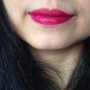 Closer look of  #bourjoisrougevelvet Plum Plum Girl 💋💋 got this one from @gincugeulis  #clozetteid #lipstickaddict #lipstickjunkie #bourjoisplumplumgirl