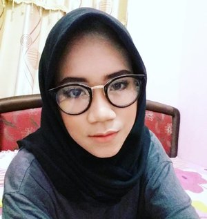 "If Allah finds any good in your heart, He will give you something better than what has been taken from you."
.
.
.
(Al Anfal 8 : 40)
Aamiin
#qotd #Quran #quotes #lifeguidance #makeupison #glasses #selfie #pardonmyface #clozetteid #clozettedaily