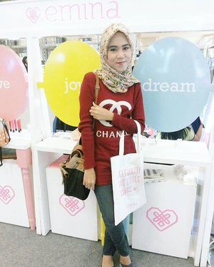 "Simplicity is the keynote of all true elegance." -Coco ChanelShare your best outfit too, girls! @fannyfitrilestari @maimunahsm hihiTWOnderful Journey Daily Photo Challenge Day 1 : "Fashionable is my middle name"#qotd #quotes #fashionquotes #clozetteevent #ClozetteId #TWOnderfuljourney #ClozettexHeiress @clozetteid @heiress_id