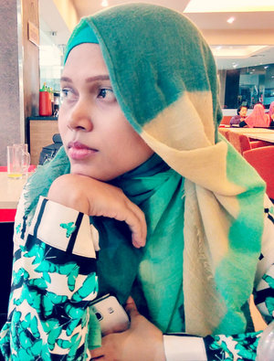 Formal shirt with tosca butterfly detail really matches my three-tone hijab. What can I say...? I love tosca green 😍