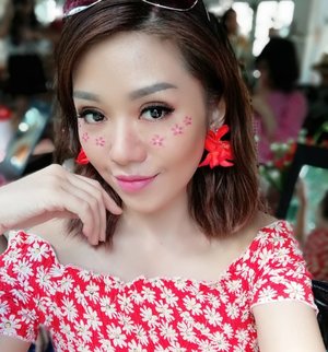 Summer Flower Freckles makeup all using @lakmemakeup #bbisummergatheringxlakme
#summerbrightvibes
#stylingtrendsetter