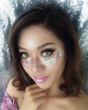 'Glam Glitterred Freckles' This is my glamour makeup look for @mizzucosmetics and @lamicabeauty challenge #MizzuCosmetics#LamicaBeauty#MizzuXLamicaChallenge @melsuky @djsul @jeanevercameo join this girls