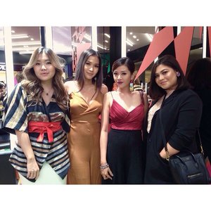 Met this lovely ladies I admire at M.A.C First Standing Store Launching Party at @plaza_indonesia #MACAVAF#MACCOSMETICSID#tbt