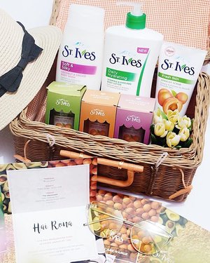 Finally I can satisfy my skin needs with natural moisturizer & exfoliants from St Ives!🌸🌿🌺💚 -- Get ready to see Fimela Beauty Days Out LIVE @stivesindonesia tomorrow, July 19th at 11 am! Thank you for the lovely box💚  #DeliciousNature #stivesindo #FimelaxStivesid #clozetteID #BeautyVeller #photooftheday #vscocam #instadaily #igdaily #snapseed  #potd #vscogood #beautyblogger #liveauthentic #vscodaily #igers #instagrammers #beautyjunkie #beautyenthusiast #pinterest #flatlay