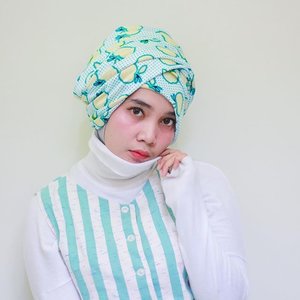 Minty apple mood 🍏🍏🍏 ini pose malu2 minta baju lebaran 🙄😂 This cute patterned scarf is from @pastelovahijab 😍❤️ ! Rata2 smua hijab aku dri @pastelovahijab 🙈 Banyak koleksi lainnya juga yg bakal diupload. So, buat tmn2 yg mau tampil oke di bulan Ramadhan, follow aja dulu ignya siapa tau jodoh🍏🍏🍏 @pastelovahijab @pastelovahijab #clozetteid