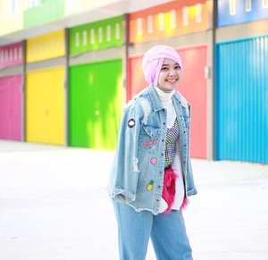 She finds color in the darkest place, she finds beauty in the saddest faces... Bismillah... Hey June! Let's be friends 💕 btw gonna blog this denim-on-denim look soon 👀#clozetteid