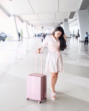 Airport outfit ?? Come on check @kivee_ for mini lunar collection.
Let’s celebrate valentines day and CNY with new collection from @kivee_ .
.
.
Top: @kivee_
Shoes: @amazara.id
.
.
##clozetteid #lookbookindonesia #ootdfashion #beautyjunkie #makeupjunkie #ootdshare #ootdstyle #ootdbandung #vsco #ggrep #ggrepstyle #lykeambasasador #fashionpeople #whatiwore #jesislook #jesiswear #lookbook #ootdindo #ootd #ootdindonesia