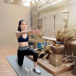 As you guys know and noticed, on this self quarantine period I managed to do workout routine. Because I feel like if I donâ€™t workout, I would not be able to maintain the weight Iâ€™ve been working hard on.

And before I start my workout, I always apply this @nivea_id Whitening AntiBacteria Deo so that in the middle of my workout in case I sweat a lot, I still have the urge to finish my workout till the end cause I still feel fresh and smells nice ðŸ™ˆðŸ’™ hehehe how nice is it? 
And,, if I use this Deo for a couple of times it will even out my skin color. What an amazing product ðŸ˜š

#beranitanpaworry #dirumahajasamaNIVEA #clozetteID