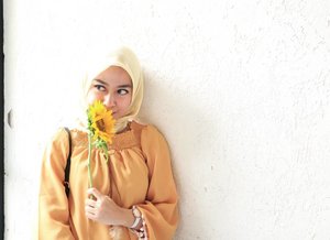 "Just like a sunflower, even on the darkest days, I will stand tall and find the sunlight" 🌻🌻🌻....#clozetteid