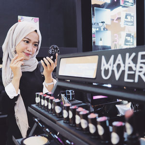 Setelah membuka 4 independent store di Jakarta (Kokas, CP, f(x) dan AEON Serpong) sekarang @makeoverid udah ada independent storenya di PIK Avenue! ✨Yang lagi di daerah PIK jangan lupa main-main karena lagi ada diskon dan special price hari ini! ❤️❤️❤️....#Clozetteid #MakeOverID #MakeOverStore #MakeOverGrandOpening