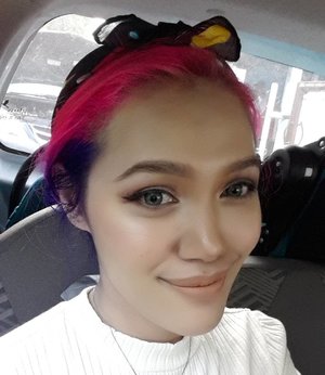 Edisi dibuang sayang...
.
.
.
.
.
#LYKEambassador #ClozetteID #clozettedaily #temanberbagi #makeup #asian #wakeupandmakeup #makeupaddict #beautyblogger #asianbeautyblogger #indonesianbeautyblogger #beautybloggerid #bloggerceria #bloggerbabes #MOTD #l4l #selfie #LOTD #bblogger #pinkhair #mermaidhair