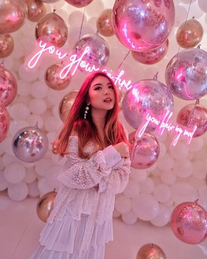Babe, you glow so fiiinee, you blow my mind 🤯💖
—
Don’t miss Baluun, a whimisical Instagrammable Exhibition by @haluuworld at @plazaindonesia 🌈🎈 Head out to their IG for more infos x
—
Pearl Earrings from @morningsun.id 
Rabia Dress from @clleofficial 
Libby Skirt in White from @andotherdays x @ayladimitri
📸 @shindyursula
.
.
.
.
.
.
.
.
. 
#whatiwore #womensfashion #art #neon #fashionistas #dreamy #rainbow #balloons #portrait #ootdinspiration #ootdbloggers #lotd #fashionblog #bloggerstyle #fashion #wiwt #stylist #ootd #styleblogger #blogger #fashionblogger #fashionpeople #influencer #style #outfit #clozetteid