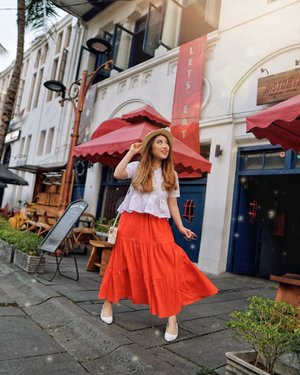 Be so committed to whatâ€™s best for you that youâ€™re willing to go through the most uncomfortable pain of growth and change, that you refuse to accept anything less than complete love and alignment â™¥ï¸�ðŸ’ƒðŸ�»
â€”
White Top from @macadamiahouse 
Red Tier Skirt from @uniqloindonesia
White Pointed Heels from @shoes.miles â€”
ðŸ“¸ @aawan.setiawan 
#PriStyleDiaries
.
.
.
.
.
.
.
.
.
.
#whatiwore #womensfashion #fierce #fashionistas #summer #chic #travel #travelphotography #trend #fashionable #ootdinspiration #ootdbloggers #lotd #fashionblog #bloggerstyle #fashion #wiwt #styleinspo #instastyle #ootd #styleblogger #blogger #fashionblogger #fashionpeople #outfitoftheday #fashioninfluencer #style #outfit #clozetteid