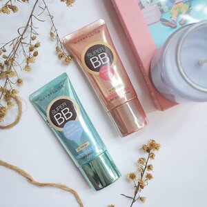 Kalo cewe-cewe lain kebanyakan lebih suka beli lipstick. Nah, belakangan ini gw justru suka beli BB Cream atau foundation. Serupa sih sama lipstick yang biasanya kita beli warna yang itu-itu aja, bb cream juga kita pasti belinya warna yang itu-itu aja. Cuma suka aja research manfaat sama hasil tiap bb cream atau foundation, karena hasil dan manfaatnya pasti beda walau warna shadenya sama.
Btw, gw baru nyobain Super BB dari Maybelline nih. Review ga?
#clozetteid #maybelline #beautyblogger