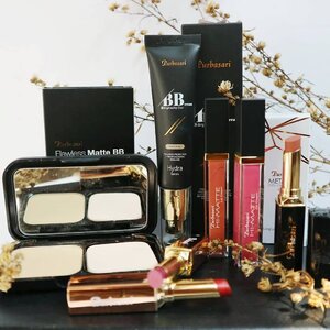 Ada yang udah pernah cobain salah satu produk yang ada di foto ini? Apa yang jadi produk favorit kalian?
Kalo aku, aku suka banget sama BB Creamnya @purbasarimakeupid 
Soalnya selain coveragenya yang bagus, BB Cream ini juga ngasih efek dingin di kulit. 
Btw, aku baru aja bikin short review masing-masing produk yang ada difoto. Siapa tau bisa jadi produk makeup dadakan pas pergi mudik. 😘
www.dsherlytha.com
#clozetteid #makeup #purbasari #jakartabeautyblogger
