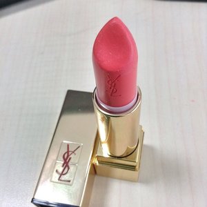 Lovely shade 
#ysl #yvessaintlaurent #rougepourcouture #clozetteid #makeup