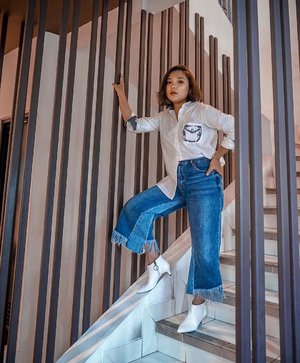 My comfort style. .
.
.

#ootd #ootdlidya #outfits #outfitinspo #outfitideas #outfitoftheday #lookbook #fashion #style #fashionstyle #gayaandalanlidya #clozetteid #denim #casual #casualstyle