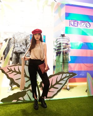Couldn't make it to JWF this year due to my internship. But at least, i got to play my ootd game at Kenzo La Collection Momento n°3 Love all the livingly Fall Collection. Thank you for having me! @kenzo @sergeantkero 💚🌿#kenzomomento3id