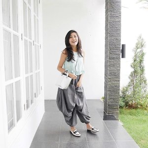 My #sundaywear mantra: lazy pants, open back loafers, and mini silver sling bag! 
#clozetteid #ootd #wiwt #outfitinspiration