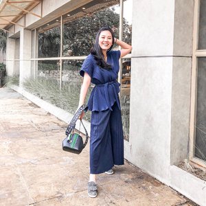 Found love in pleats on pleats! Thanks for making me look slimmer today 😄

#clozetteid #ootd #pleatsonpleats #styleblogger #lookbookindonesia