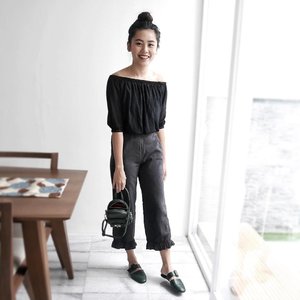 The only time I succeeded at making a messy bun is the time I am stepping out of the house to get a haircut haha. Why.

#clozetteid #ootd #lotd #lookbook #stylestalker