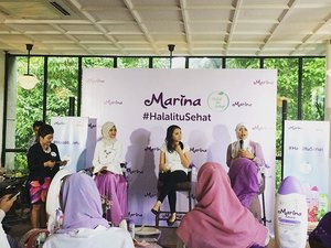 sekarang aku gak perlu ragu lagi untuk memilih dan memakai marina Hand & Body Lotion karena sekarang produk marina sudah bersertifikasi halal lho guys @sahabatmarina  #halalitusehat #clozetteid #bloggerevent