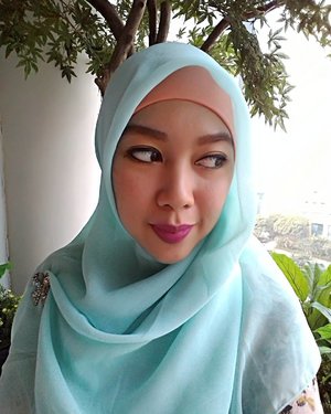 One day I caught myself smiling for no reason, the I realized I was thinking of you 😆😆😆
.
.
#clozetteid #clozette #pipimantaudiary #lifestyleblogger #consultant #construction #indonesianblogger #hijabblogger #hijabstyle #hijablook #officestyle #officelook