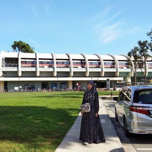 Selamat Pagi, jangan lupa bersyukur hari ini 🇮🇩🇸🇬
.
.
.
.
.
.
(02/12/17) kindly visit : http://bit.ly/2DeXw9f
#gayagie #muhasabahgie #sgarchitecture #aljunied #mrtstation #park #clozetteid #liburangie #lostinsingapore2017 #visitsingapore #Singapore #lifestyleblogger #modeststyle #hijabtraveller #hijabstyle #sg #liburan #jalanjalansingapuramurah #jalanjalansingapura #travelstyle #hijab #travelling #oppoa57