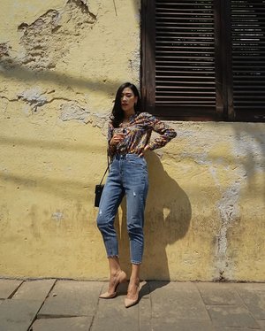 always feel good with @odiva.id pieces especially their denim series, adore how their inspire local woman to express their love through local brand, swipe left for those amazing detail, love it! ✨
#OdivaWoman | 📸 @mr.dhita