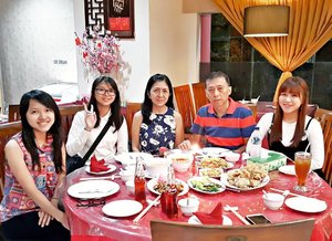 Gong Xi Fa Cai 
Xin nian kuai le

#gongxifacai #xinniankuaile #fam #family #dinner #chinesenewyear #clozetteid #starclozetter #love #red