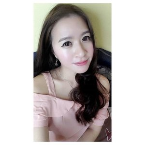 #selca #selfie #blogger #indonesianbeautyblogger #beautyblogger #peach #ulzzang #uljjang #makeup #asian #chinese #chinesegirl #girl #clozetteid #clozette #clozettedaily #fotd #potd #ootd #beautiesid #naturalmakeup