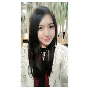 #selcas #selca #selfie #asian #chinese #chinesegirl #girl #beauty #beautyblogger #indonesianbeautyblogger #makeup #ulzzang #clozettedaily #clozetteid #clozette #fotd #potd #ootd #me