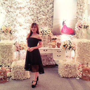 Happy wedding kak Alvin ❤ Clarissa.#alvinclarissawedding #clozetteid #starclozetter #asian #wedding #party #reception #fotd #ootd #ootdindo #blackdress #sabrina #sabrinadress #elegant #weekend #beauty #beautyblogger #indonesianbeautyblogger #potd