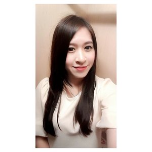 #selca #selfie #asian #chinese #chinesegirl #girl #beauty #beautyblogger #indonesianbeautyblogger #makeup #ulzzang #clozettedaily #clozetteid #clozette #fotd #potd #ootd #beautiesid #selcas #hello #blogger #latepost