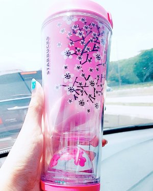 Mood booster!! Thank you @ndruww 😍

#starbuckscoffee #starbucks #starclozetter #clozetteid #sakura #starbuckssakura #starbuckssakurajapan #lovely #tumblr #pink #girly #flower #Japan