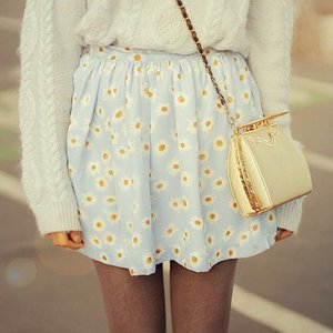 daisy skirt for vintage look